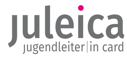 Logo der Juleica. In der Mitte steht "juleica", darunter steht "jugendleiter/in card".