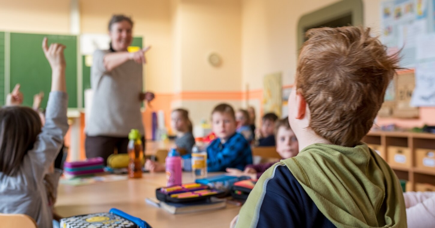 eine Schulklasse beim Unterricht