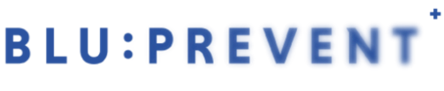 Logo von blu:prevent mit blauem Text "blu:prevent" auf weißem Hintergrund. Die letzten Buchstaben wirken dabei unscharf.
