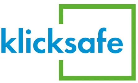 In der Mitte steht in hellblauer Schrift "klicksafe". Rechts ist ein Quadrat mit hellgrünen Umrissen, welcher das Wort bis zur Hälfte einrahmt.